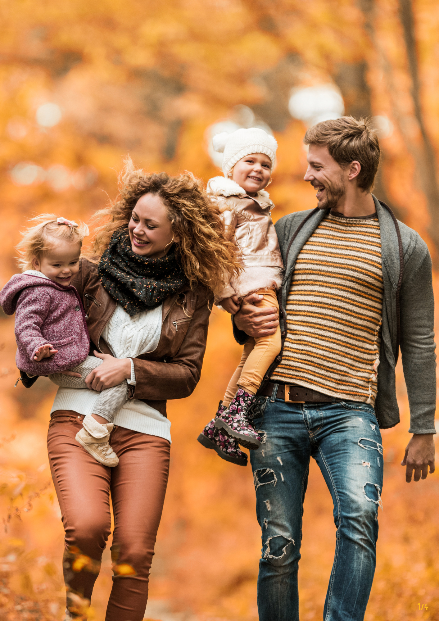 Famille deux parents et deux enfants